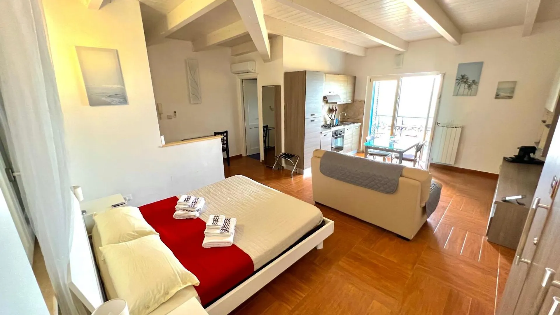 Tramonto Suite-Rome Airport Fco-Fronte Mare Fiumicino Apartment
